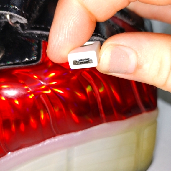 Sport LED Light-up USB Charging Retractable Wheeled Sneakers Sz. 3.5 - Picture 10 of 12